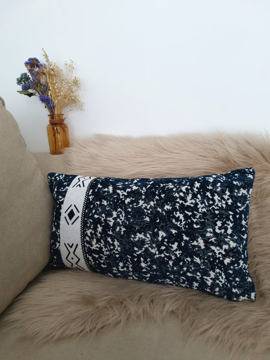 inse-collection-blue-cushion-slide-1